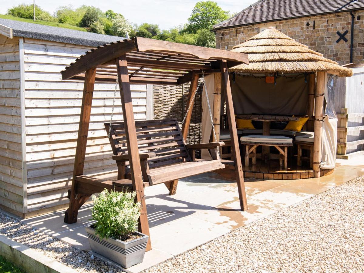 Pastures Barn Villa Leek Bagian luar foto
