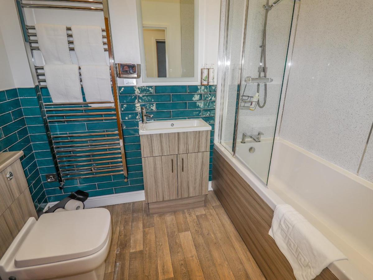 Pastures Barn Villa Leek Bagian luar foto